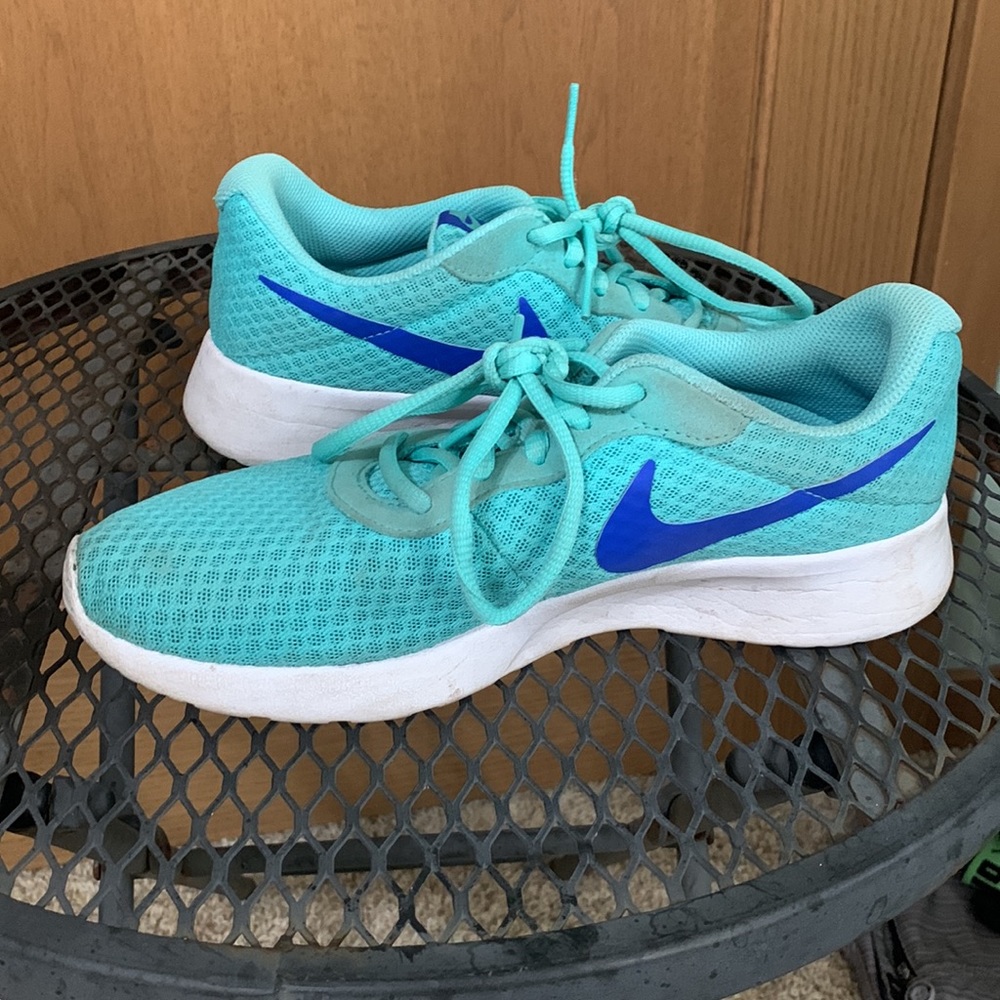 Nike Tanjun Sustainable Sneakers - Blue - Picture 3 of 6
